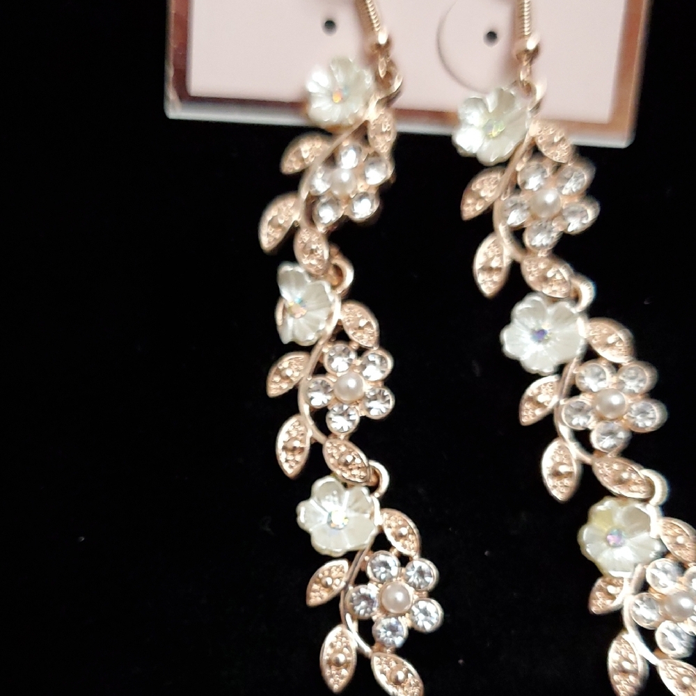 Adrienne Vittadini Gold and White Botanical Earrings - Picture 6 of 13